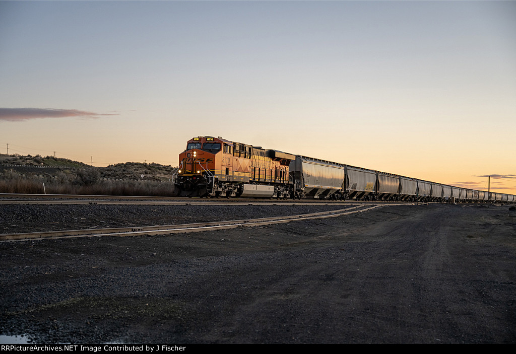 BNSF 8110